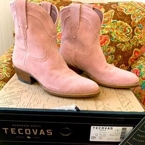Tecovas “The Lucy” booties. Worn once and kept in box. Size 9.5B